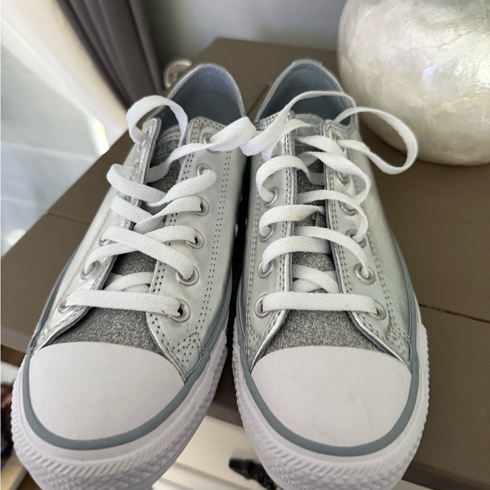 Converse Silver & White with glitter tongue